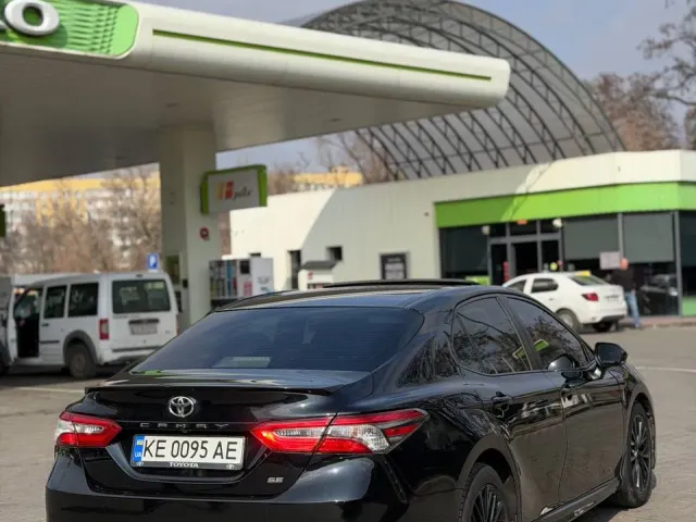 Toyota Camry - фото 4