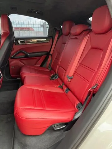 Porsche Cayenne - фото 12