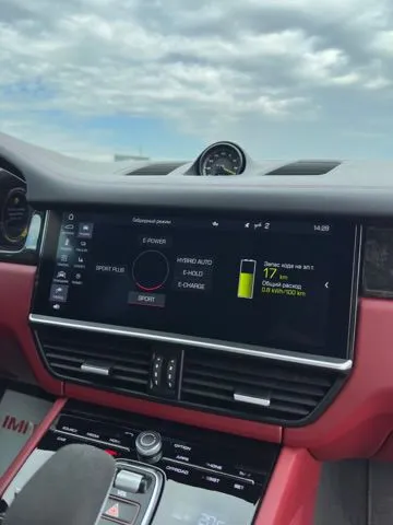 Porsche Cayenne - фото 16