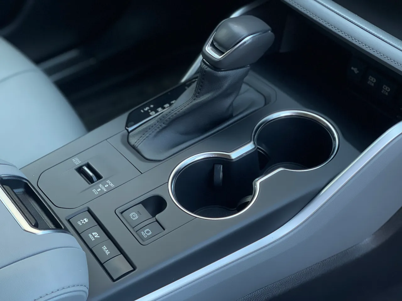 Toyota Highlander - фото 15