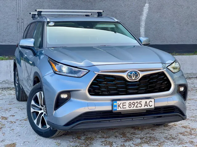 Toyota Highlander - фото 1