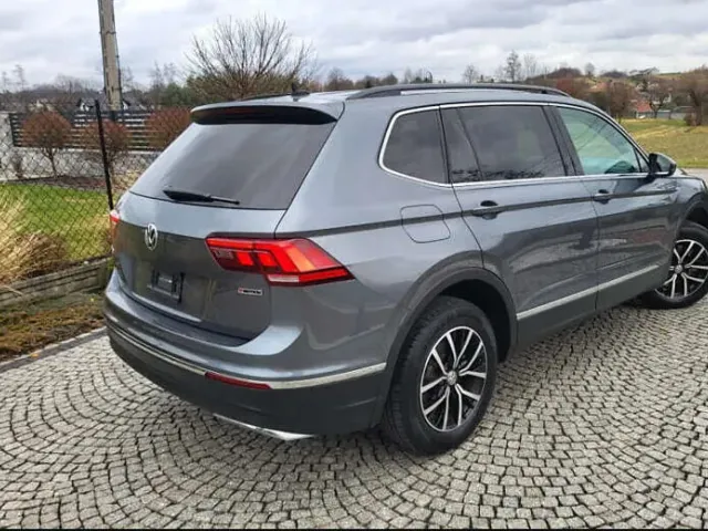 Volkswagen Tiguan - фото 4