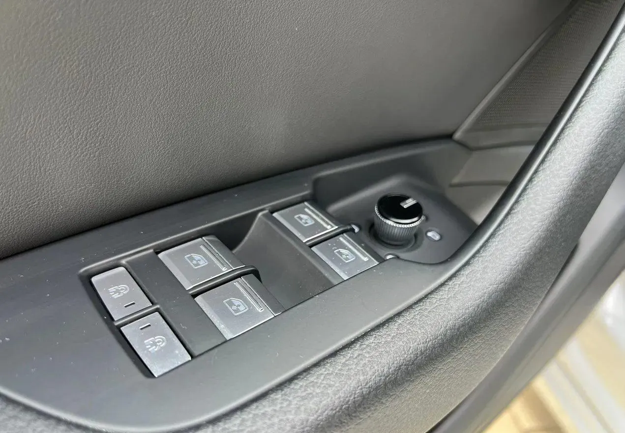 Audi A6 - фото 8