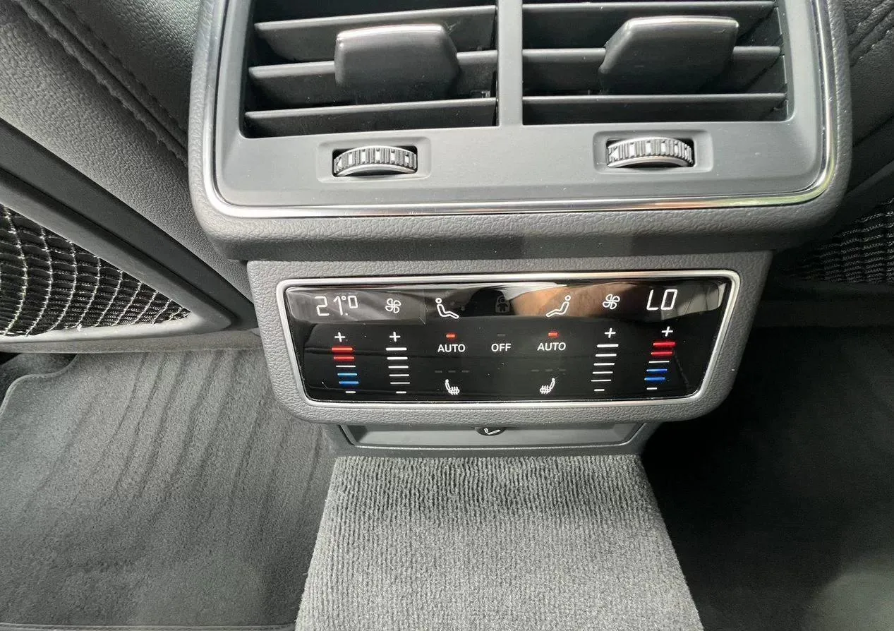 Audi A6 - фото 10