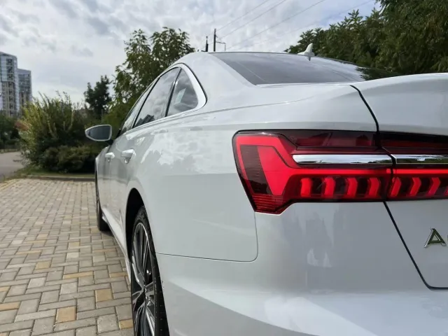 Audi A6 - фото 4