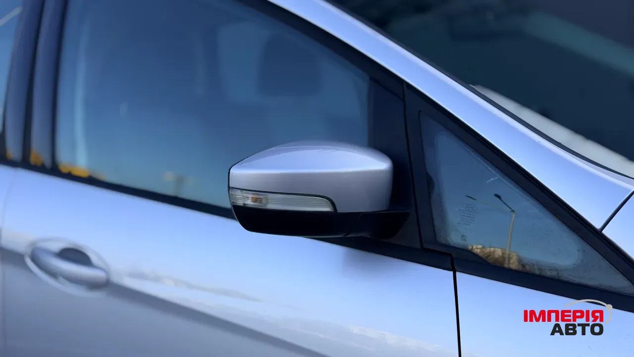 Ford C-MAX - фото 9