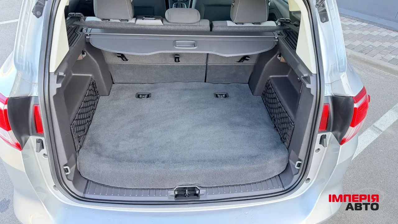Ford C-MAX - фото 32