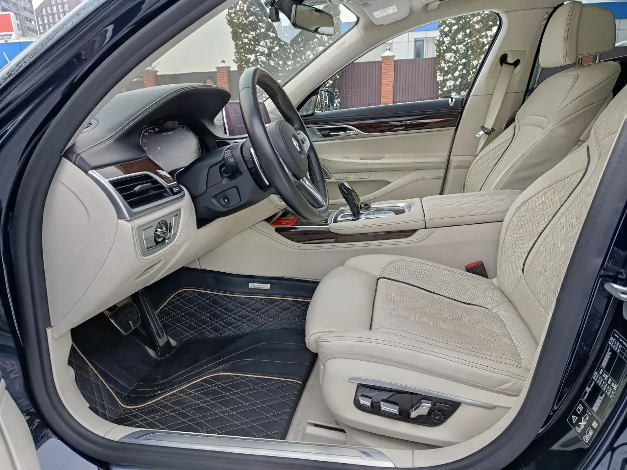 BMW 7 серії - фото 21