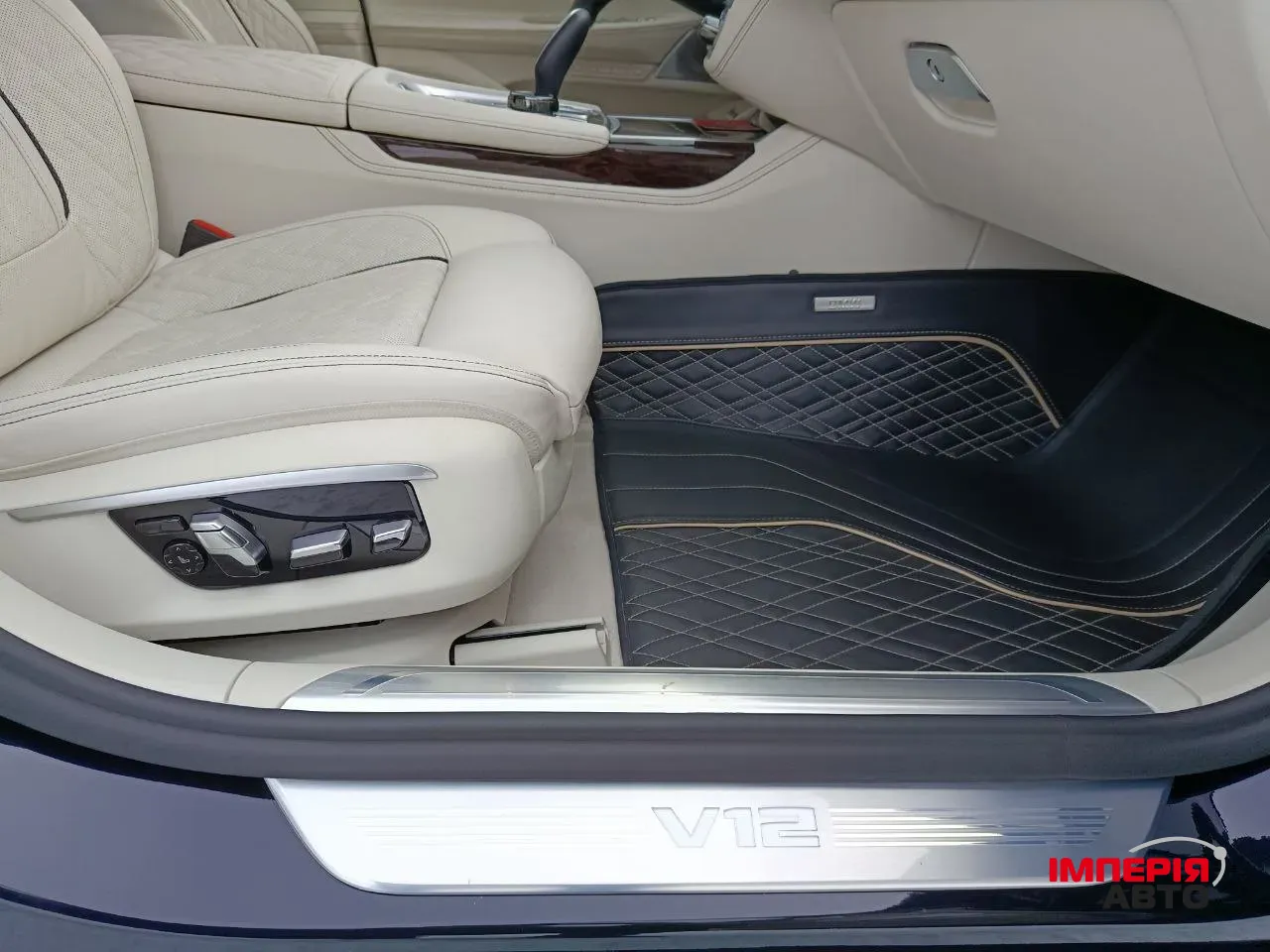 BMW 7 серії - фото 39