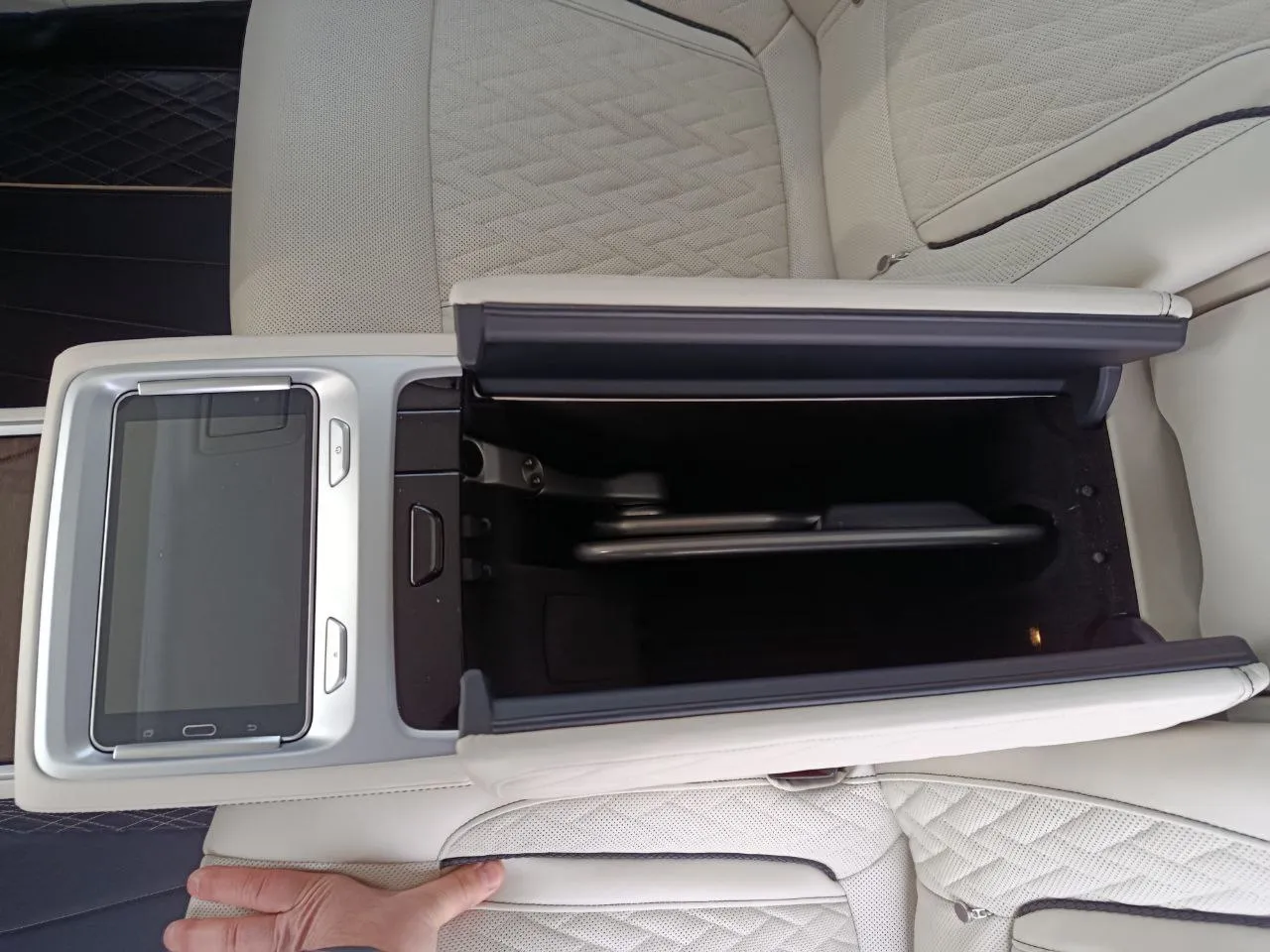 BMW 7 серії - фото 26