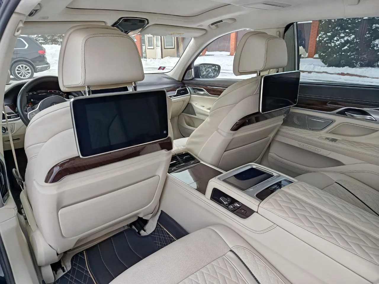 BMW 7 серії - фото 25