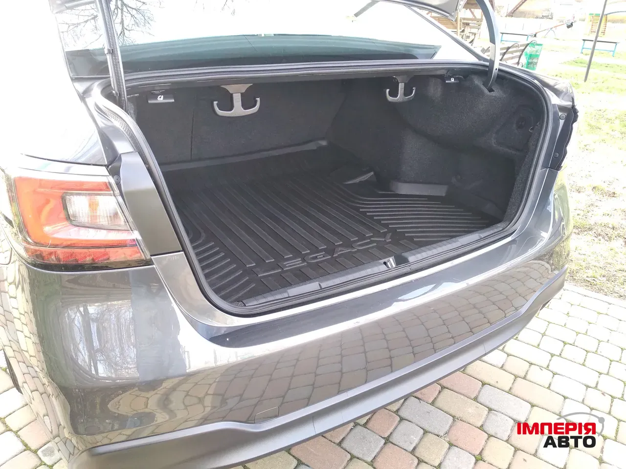 Subaru Legacy - фото 10