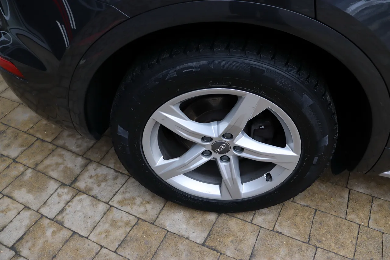 Audi Q5 - фото 11