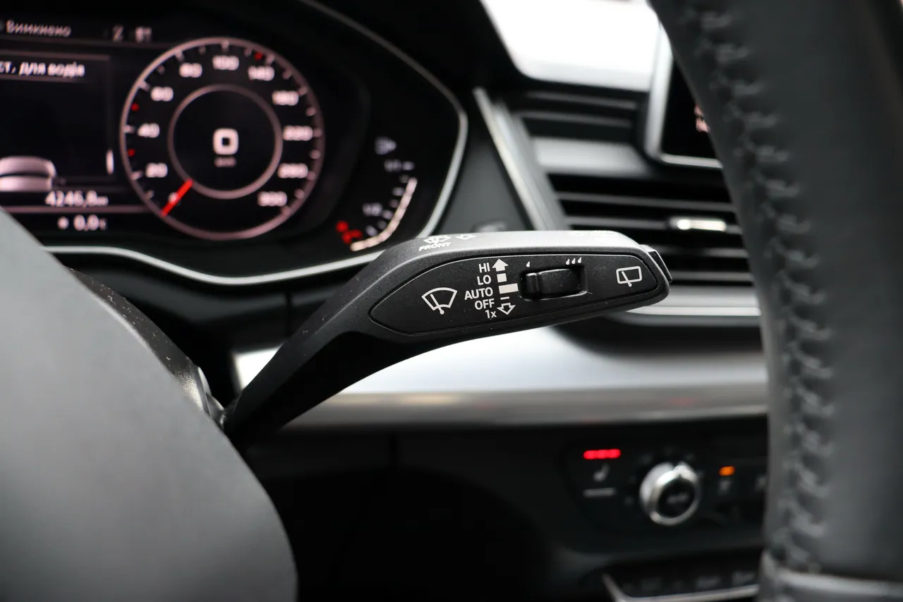 Audi Q5 - фото 25