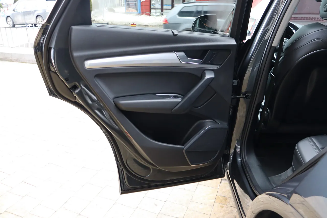 Audi Q5 - фото 35