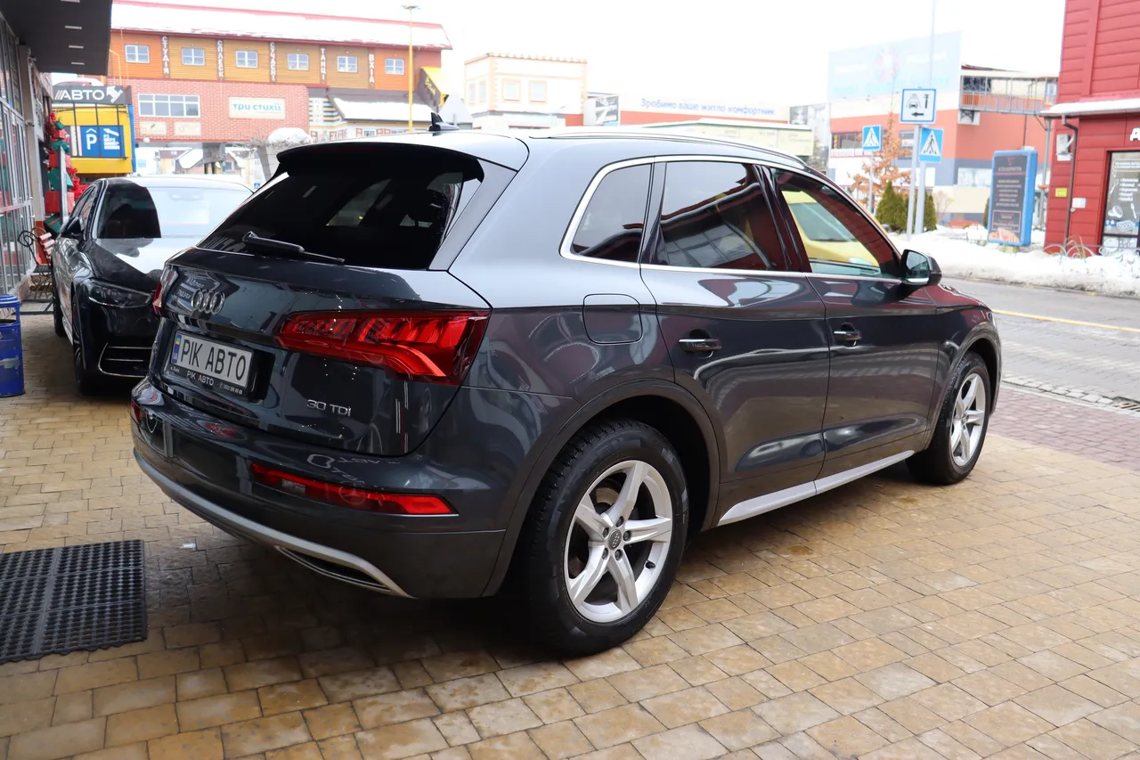 Audi Q5 - фото 3