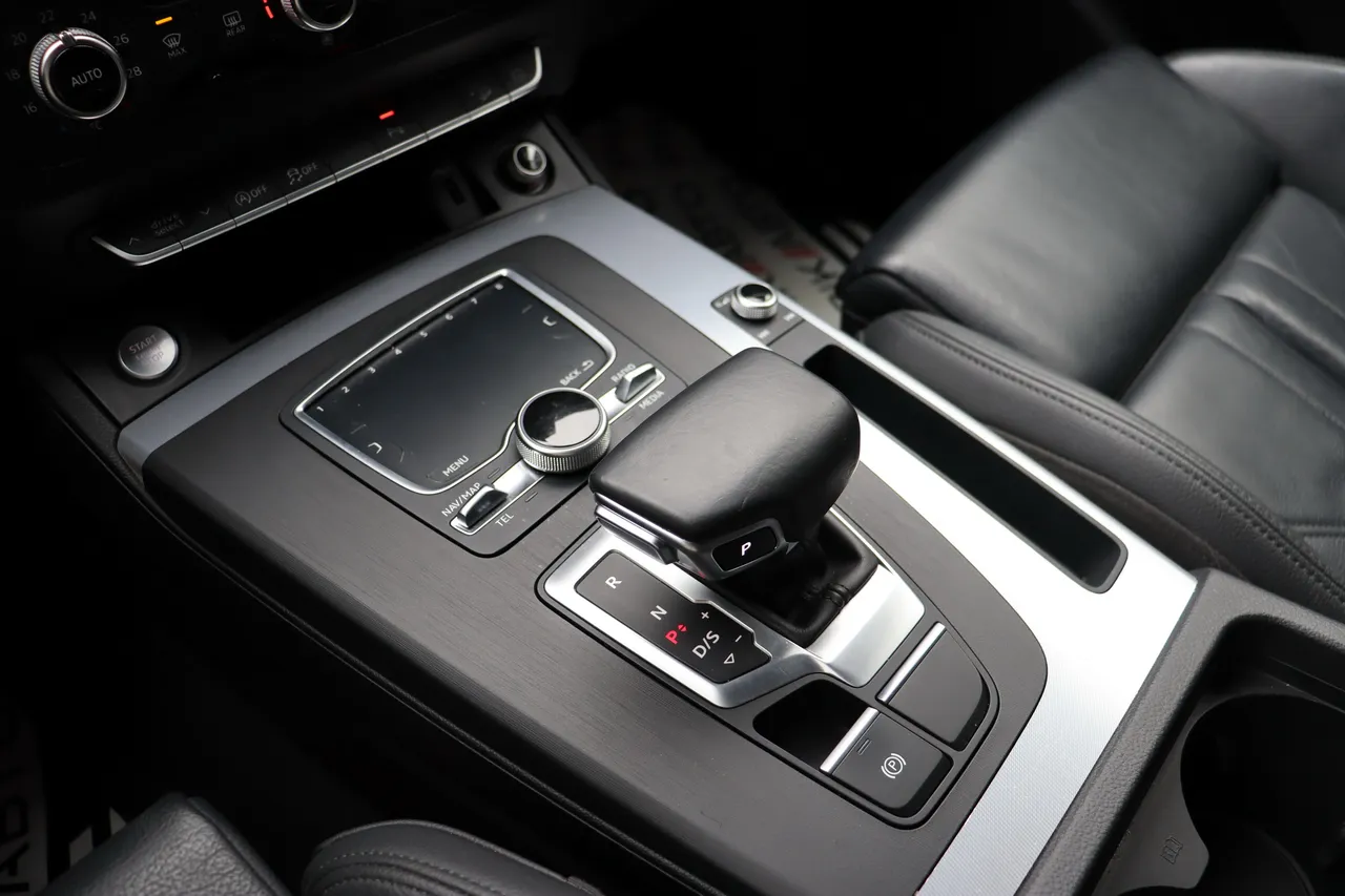 Audi Q5 - фото 30