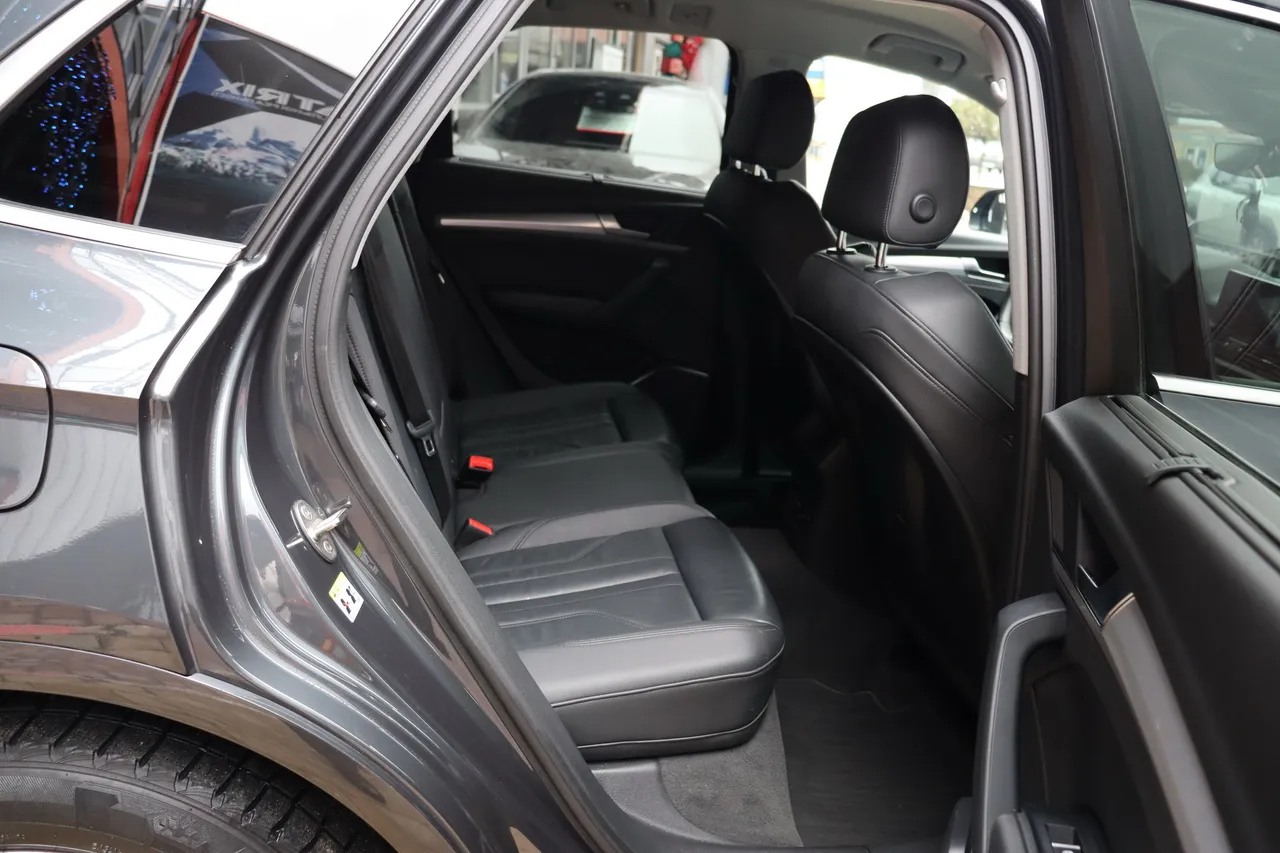 Audi Q5 - фото 42