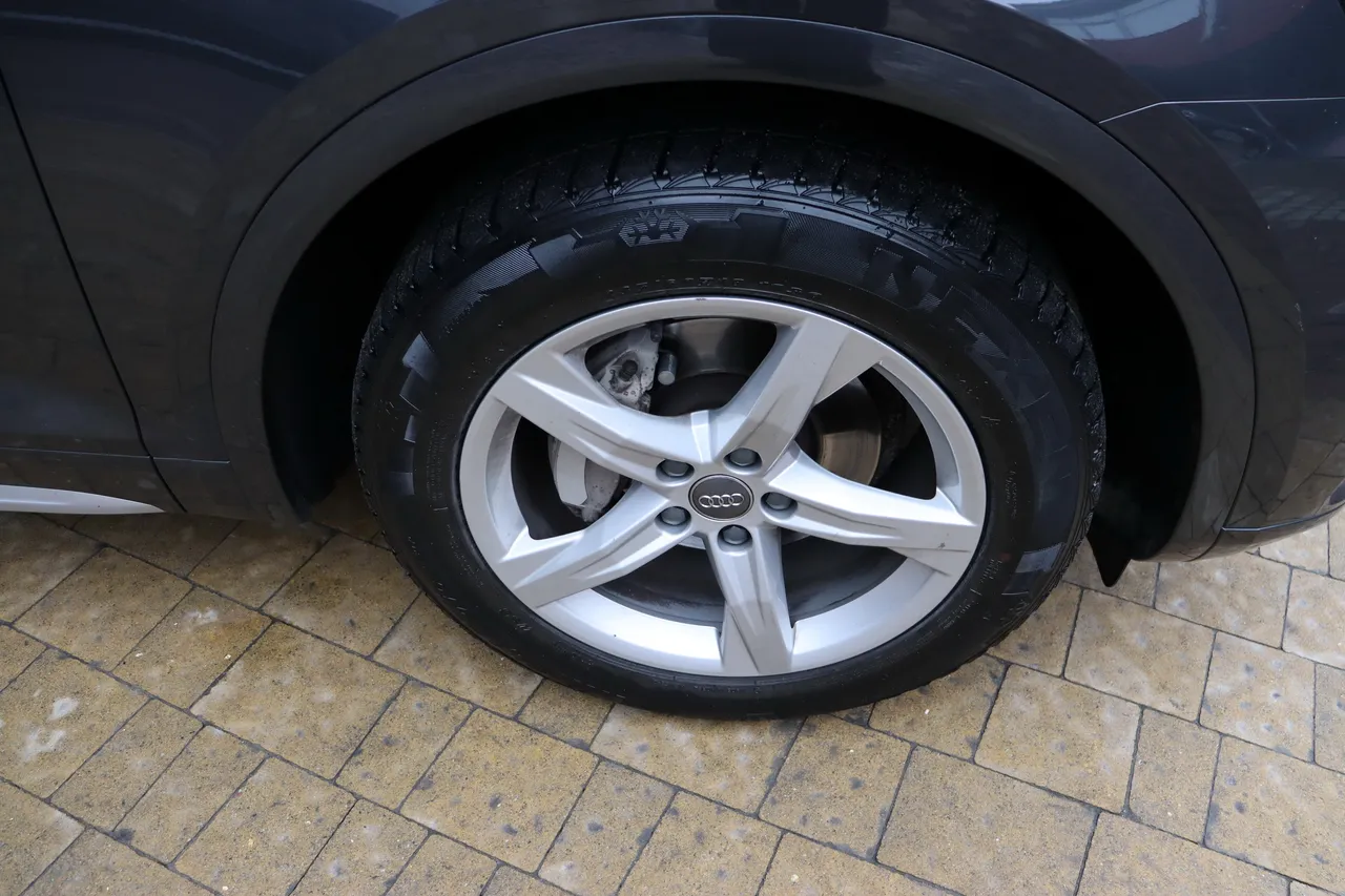 Audi Q5 - фото 10