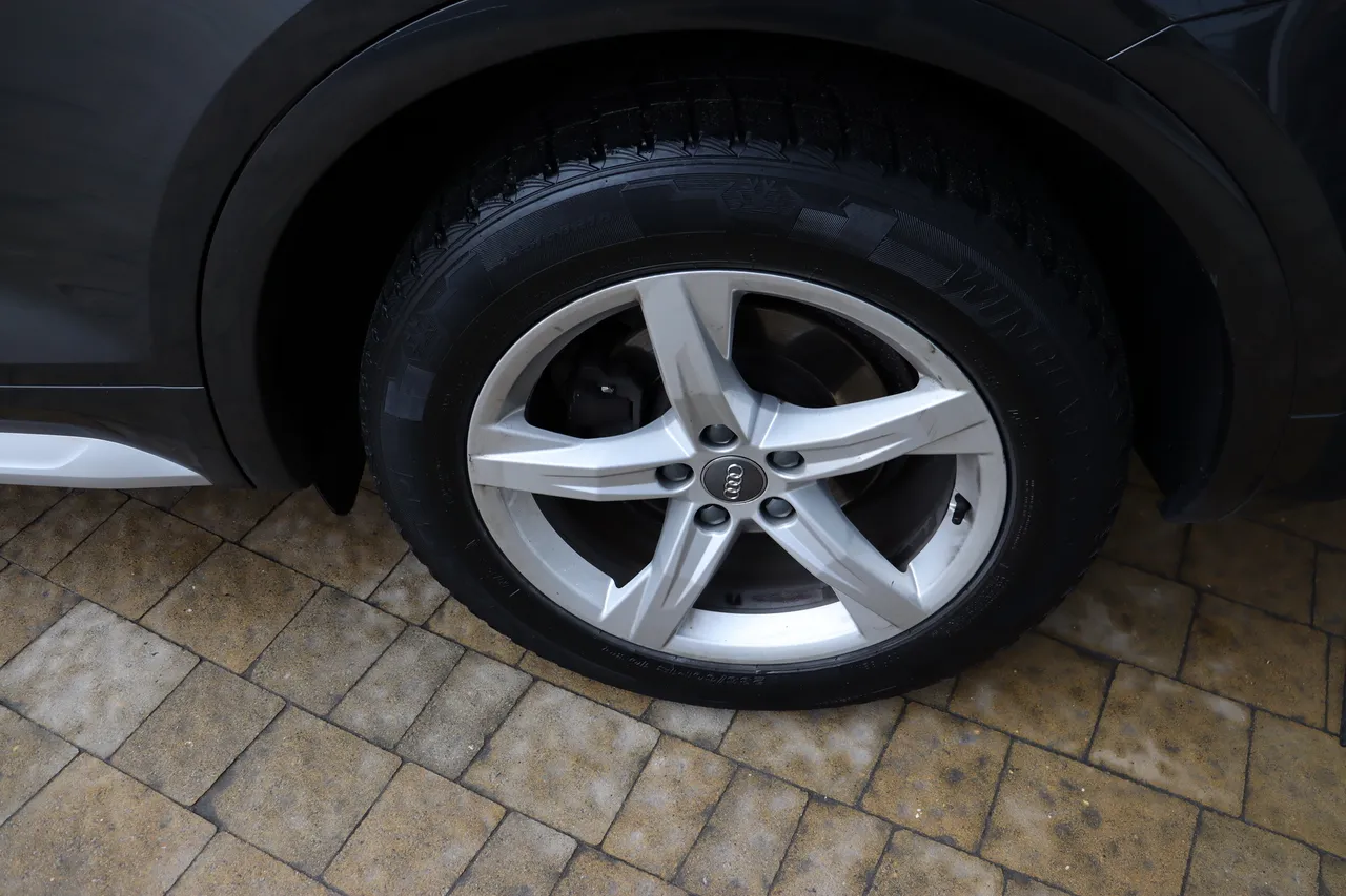 Audi Q5 - фото 5