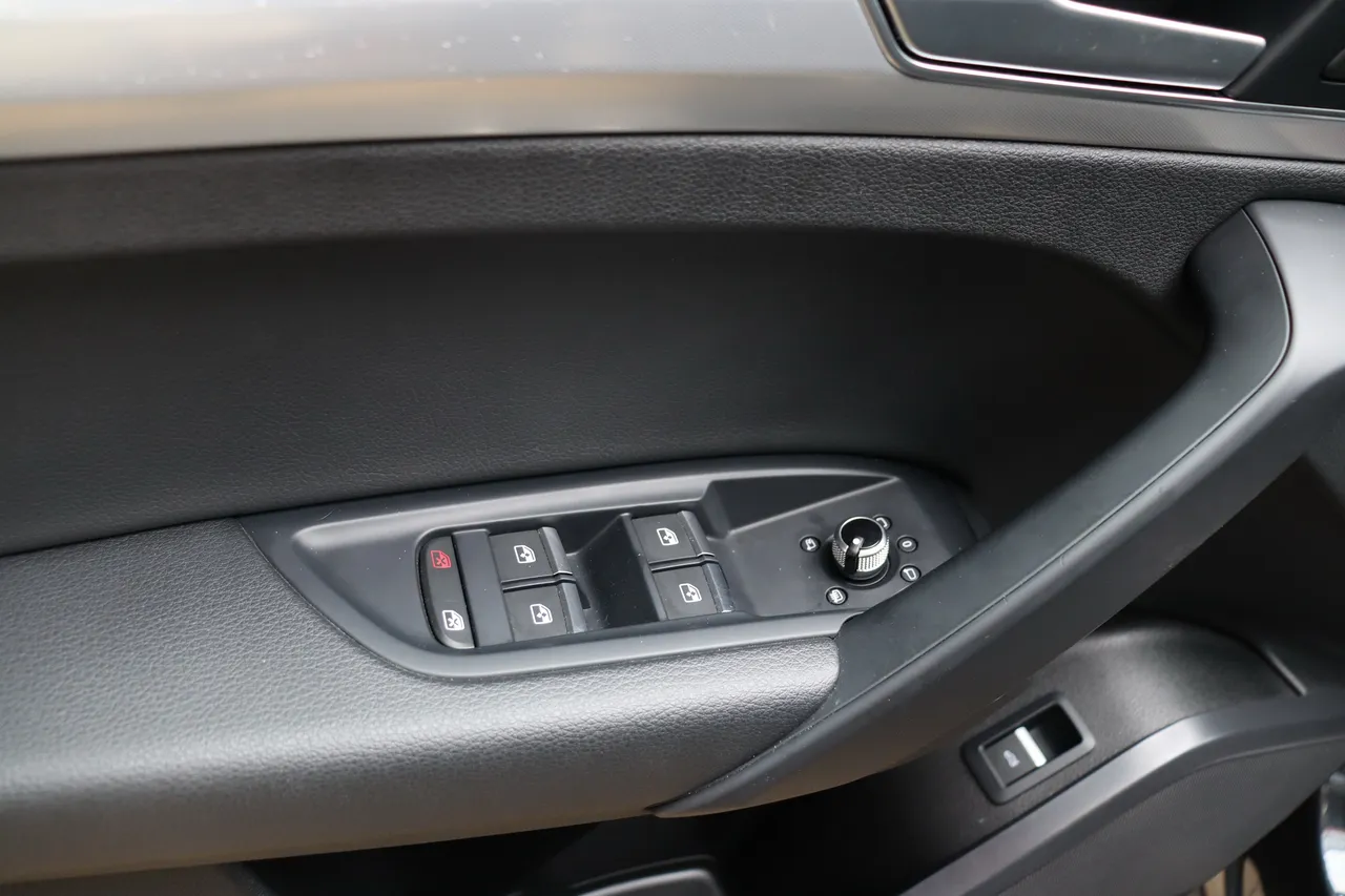 Audi Q5 - фото 13