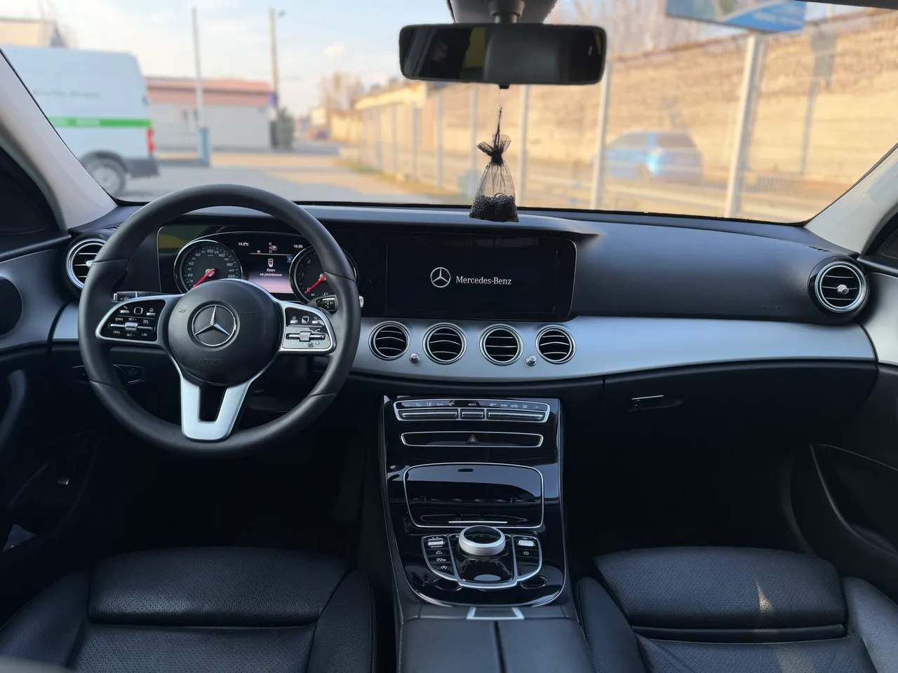 Mercedes-Benz E-Класс - фото 18