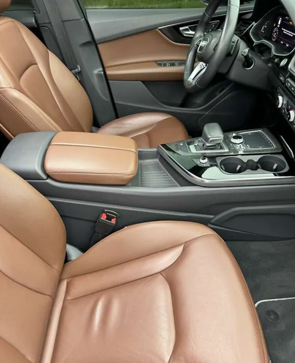 Audi Q7 - фото 6