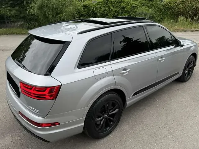 Audi Q7 - фото 4