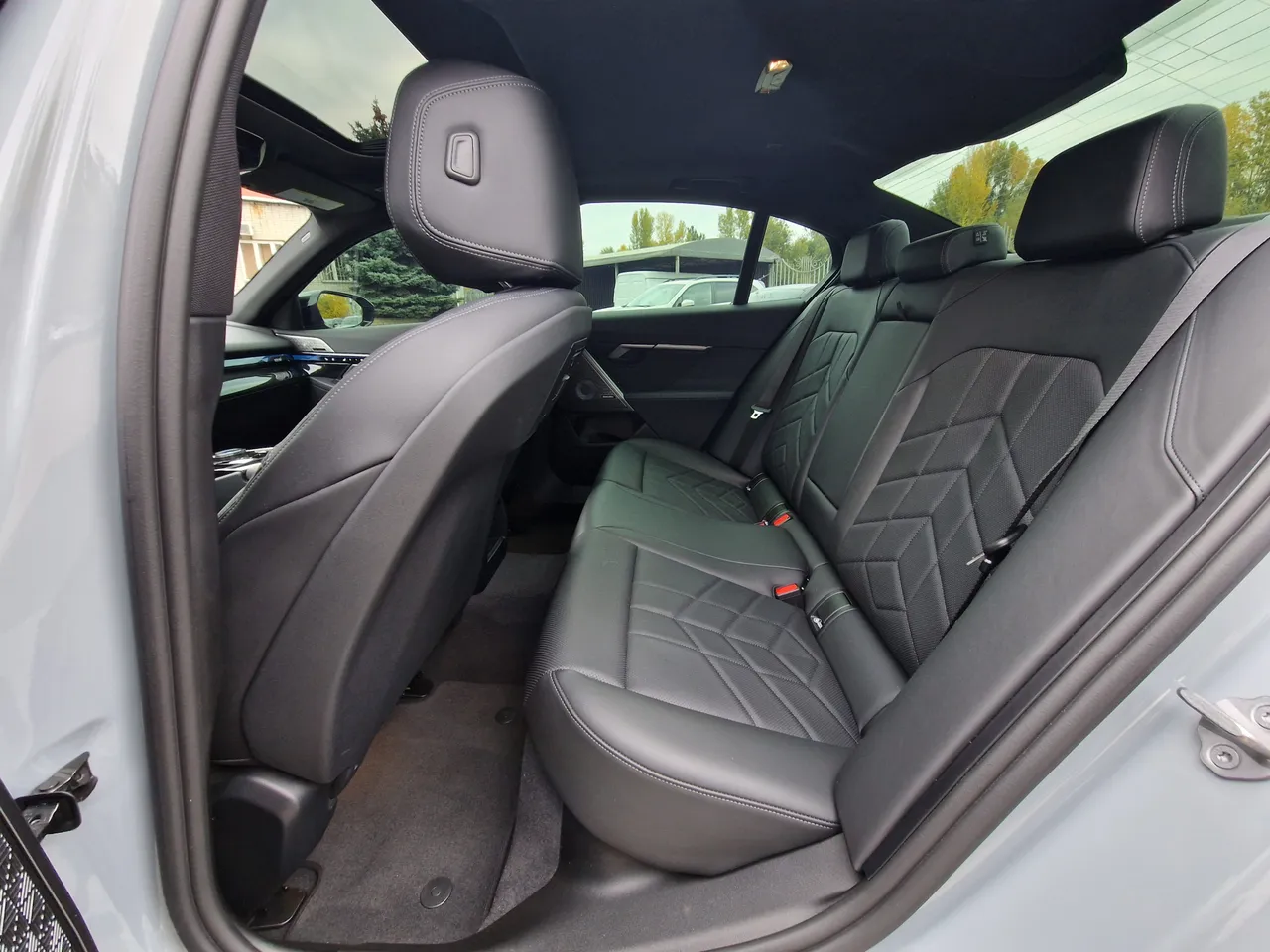 BMW i5 - фото 33