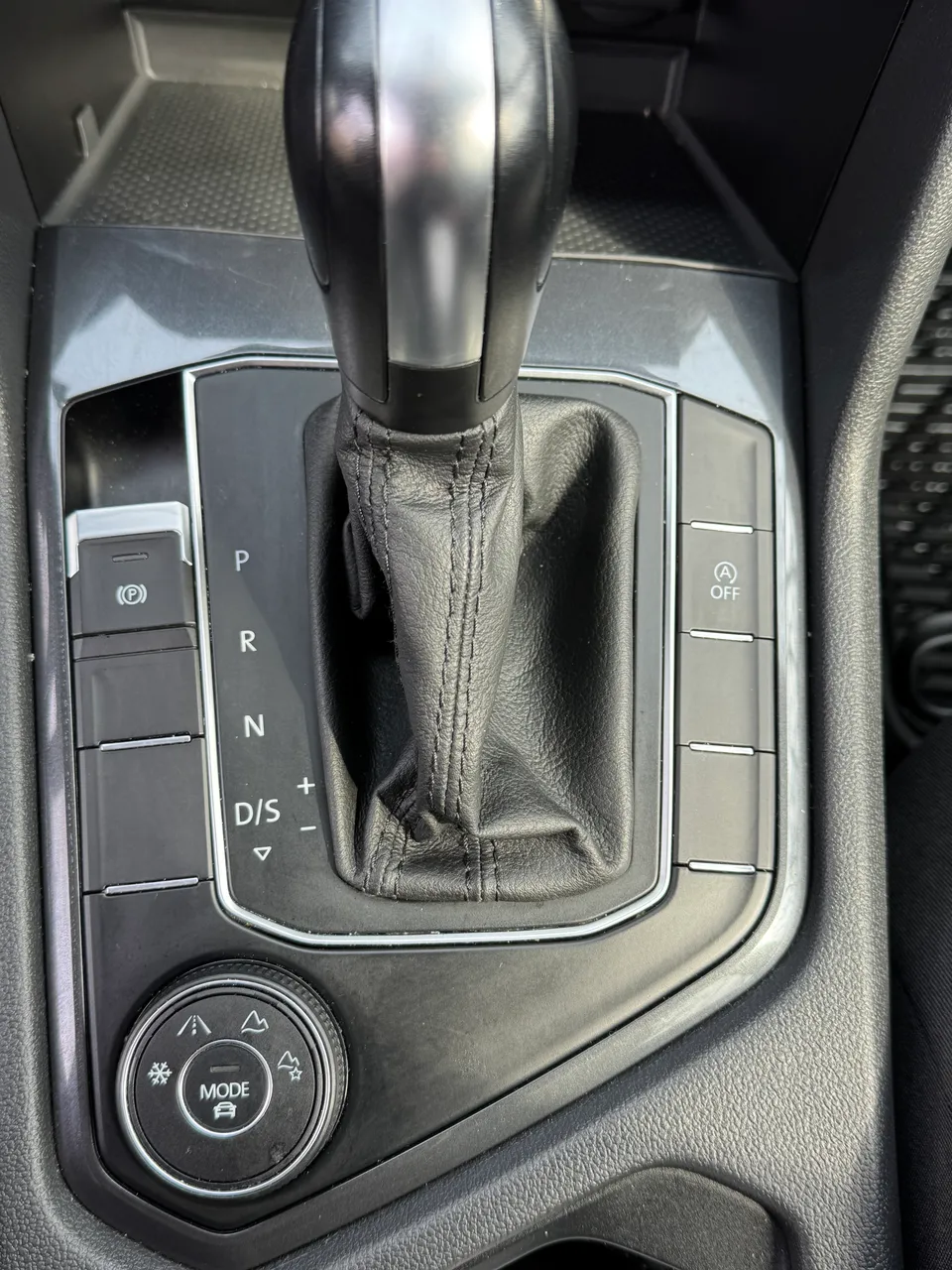 Volkswagen Tiguan R - фото 15