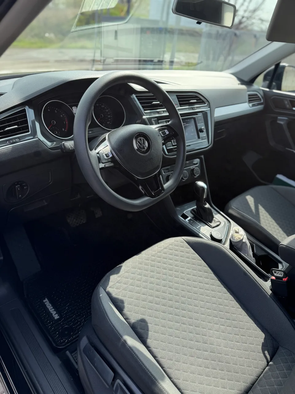 Volkswagen Tiguan R - фото 10