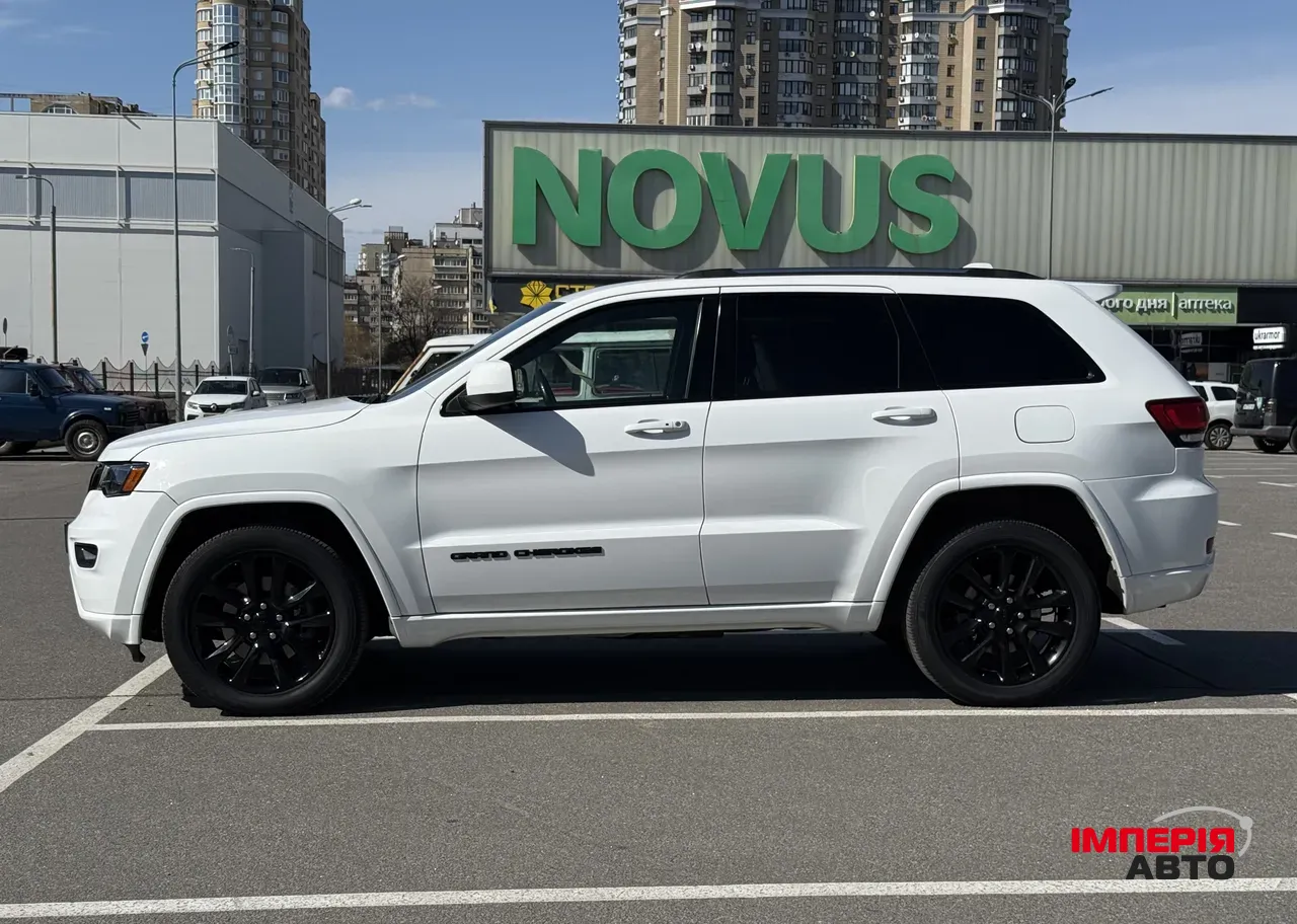 Jeep Grand Cherokee - фото 30