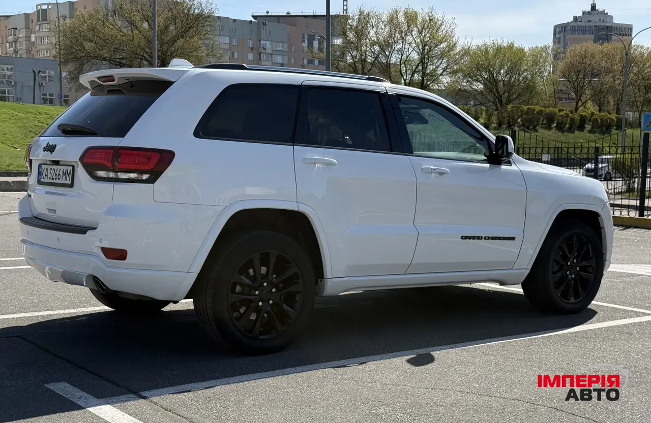 Jeep Grand Cherokee - фото 36