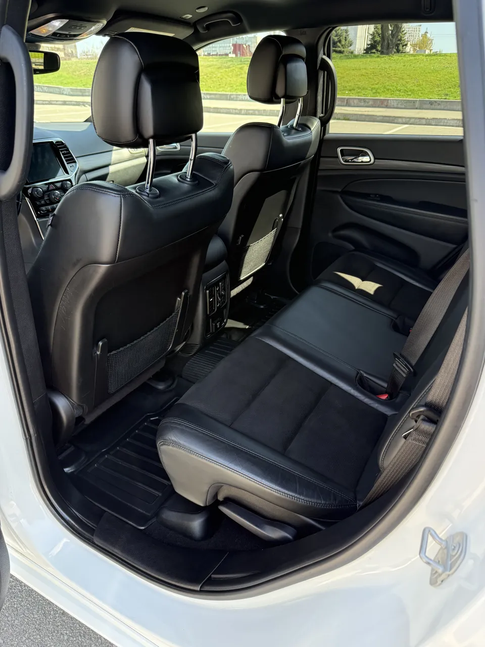 Jeep Grand Cherokee - фото 13