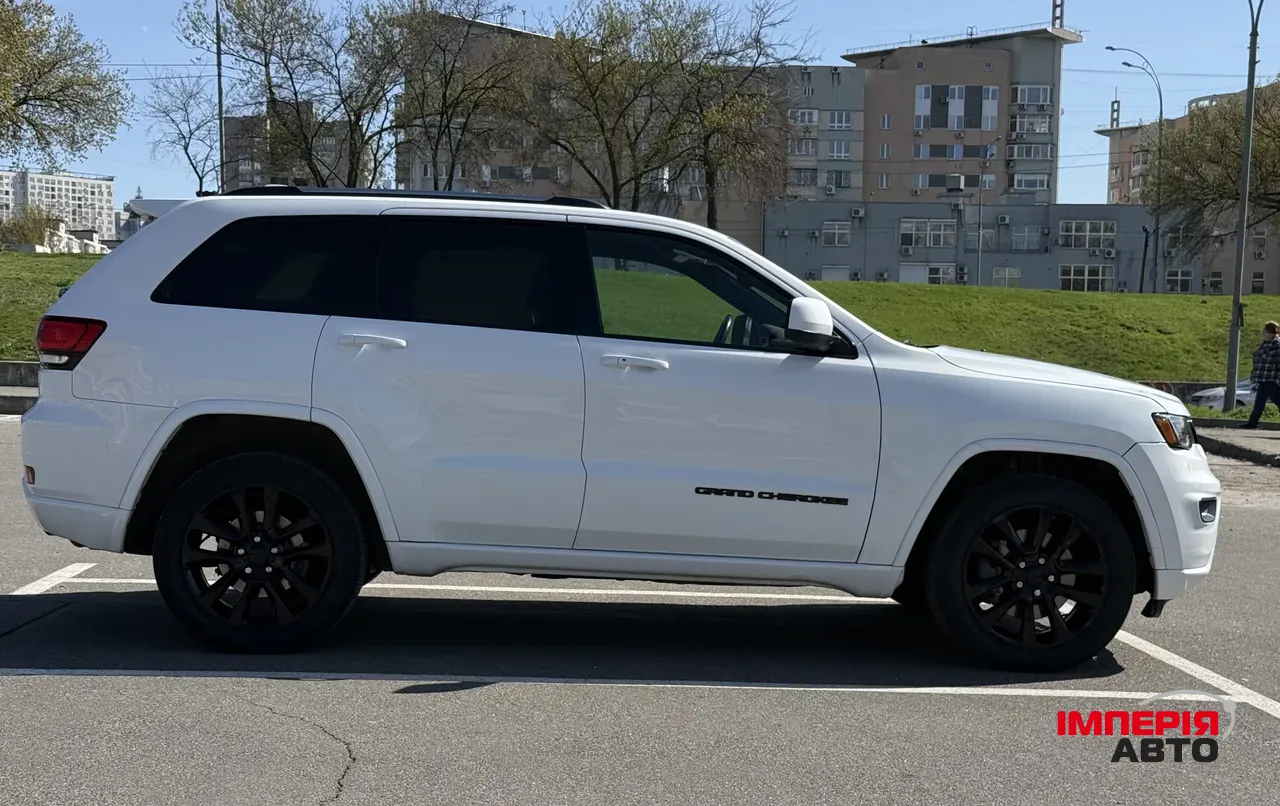 Jeep Grand Cherokee - фото 37