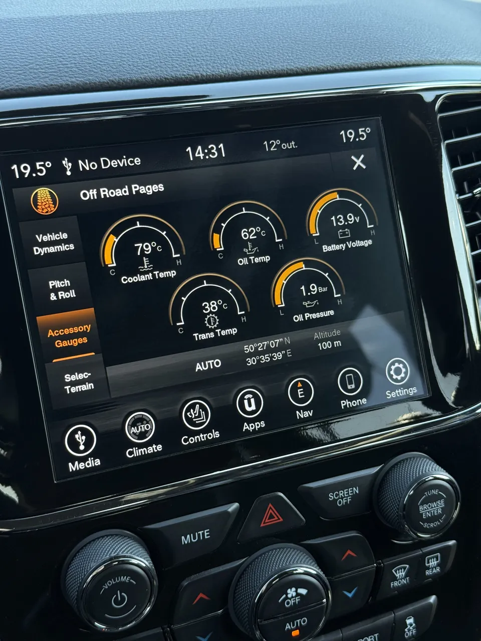 Jeep Grand Cherokee - фото 10