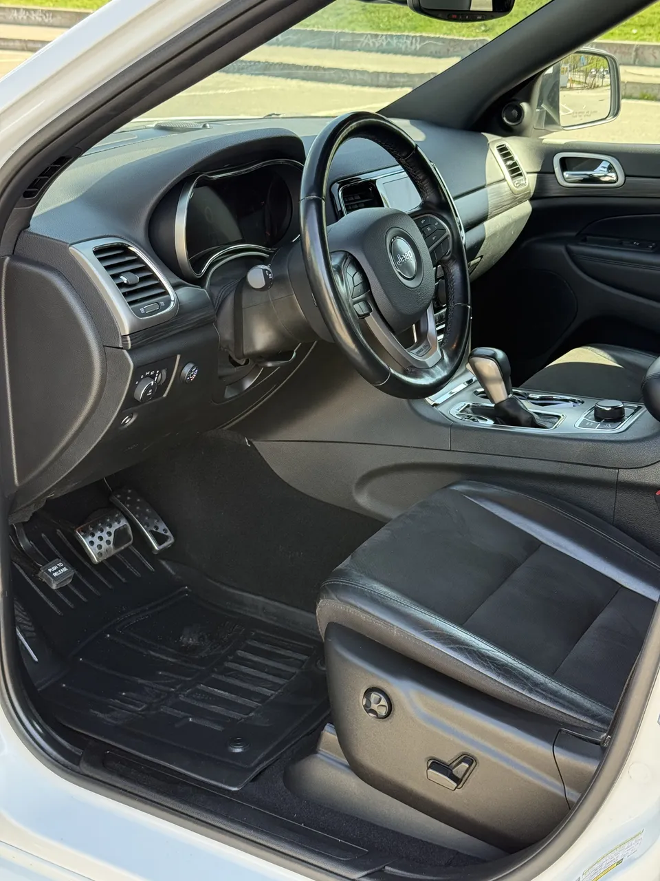 Jeep Grand Cherokee - фото 3
