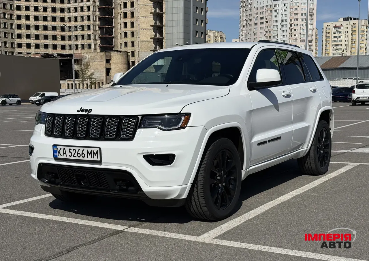 Jeep Grand Cherokee - фото 1