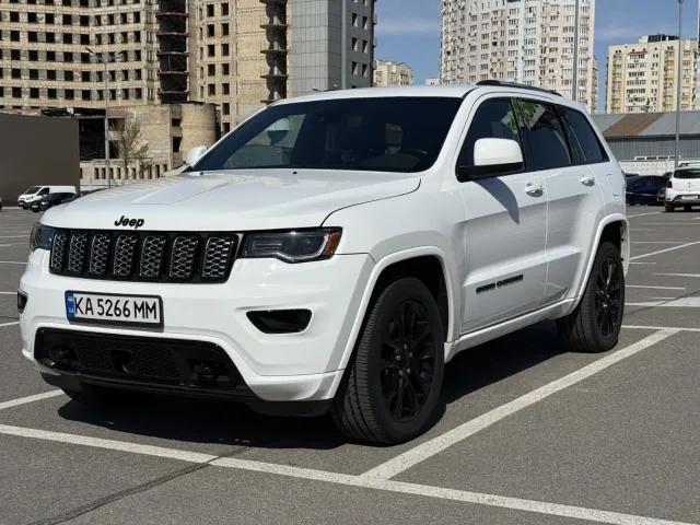 Jeep Grand Cherokee - фото 1