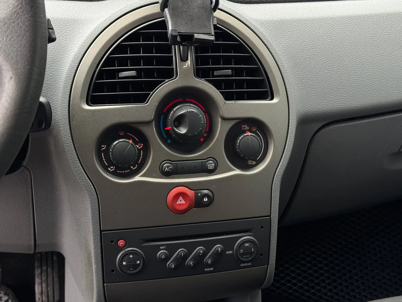 Renault Modus - фото 16