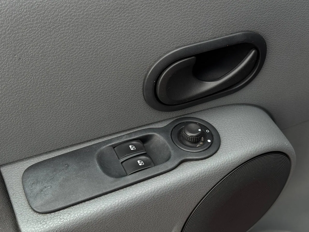 Renault Modus - фото 11