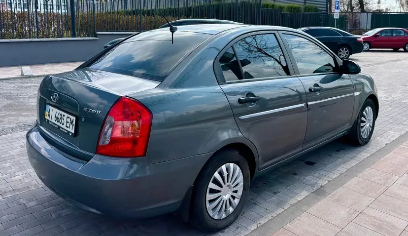 Hyundai Accent - фото 5