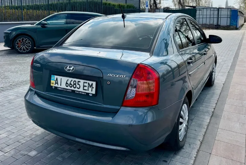 Hyundai Accent - фото 4
