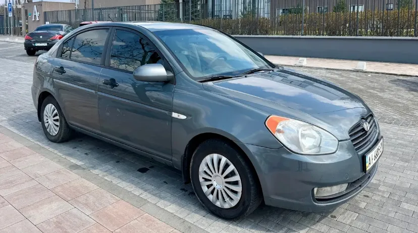 Hyundai Accent - фото 7
