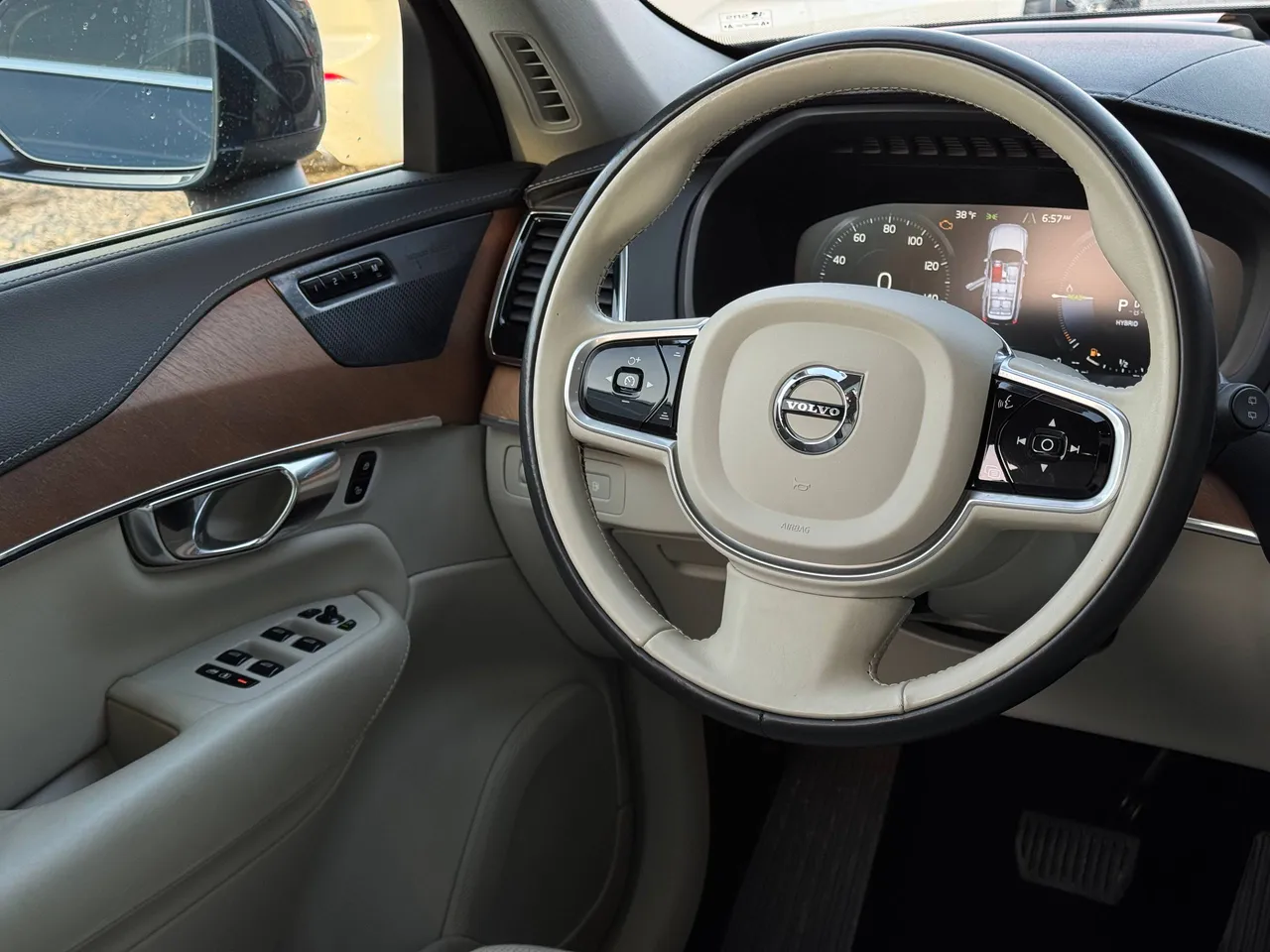 Volvo XC90 - фото 68