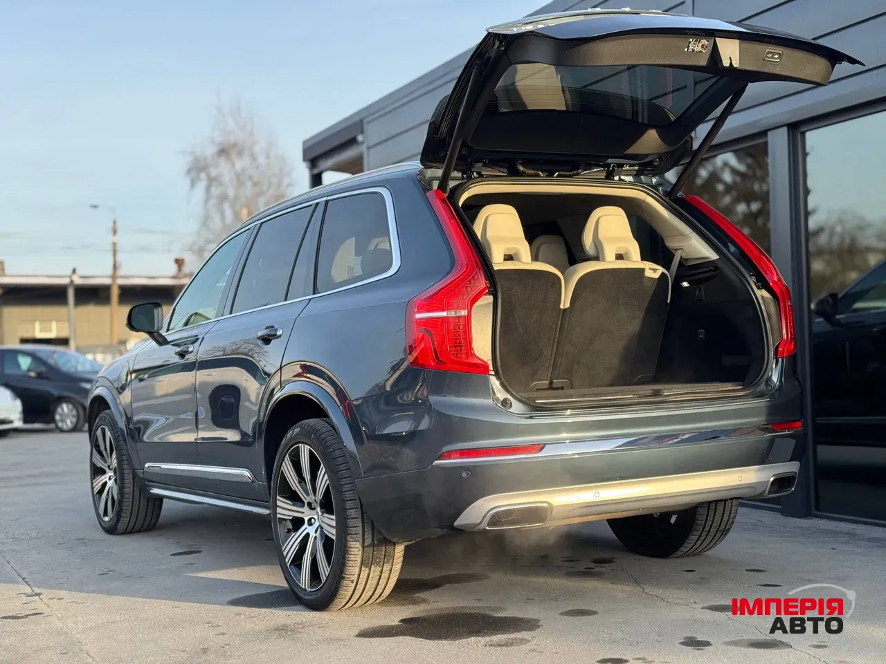 Volvo XC90 - фото 32