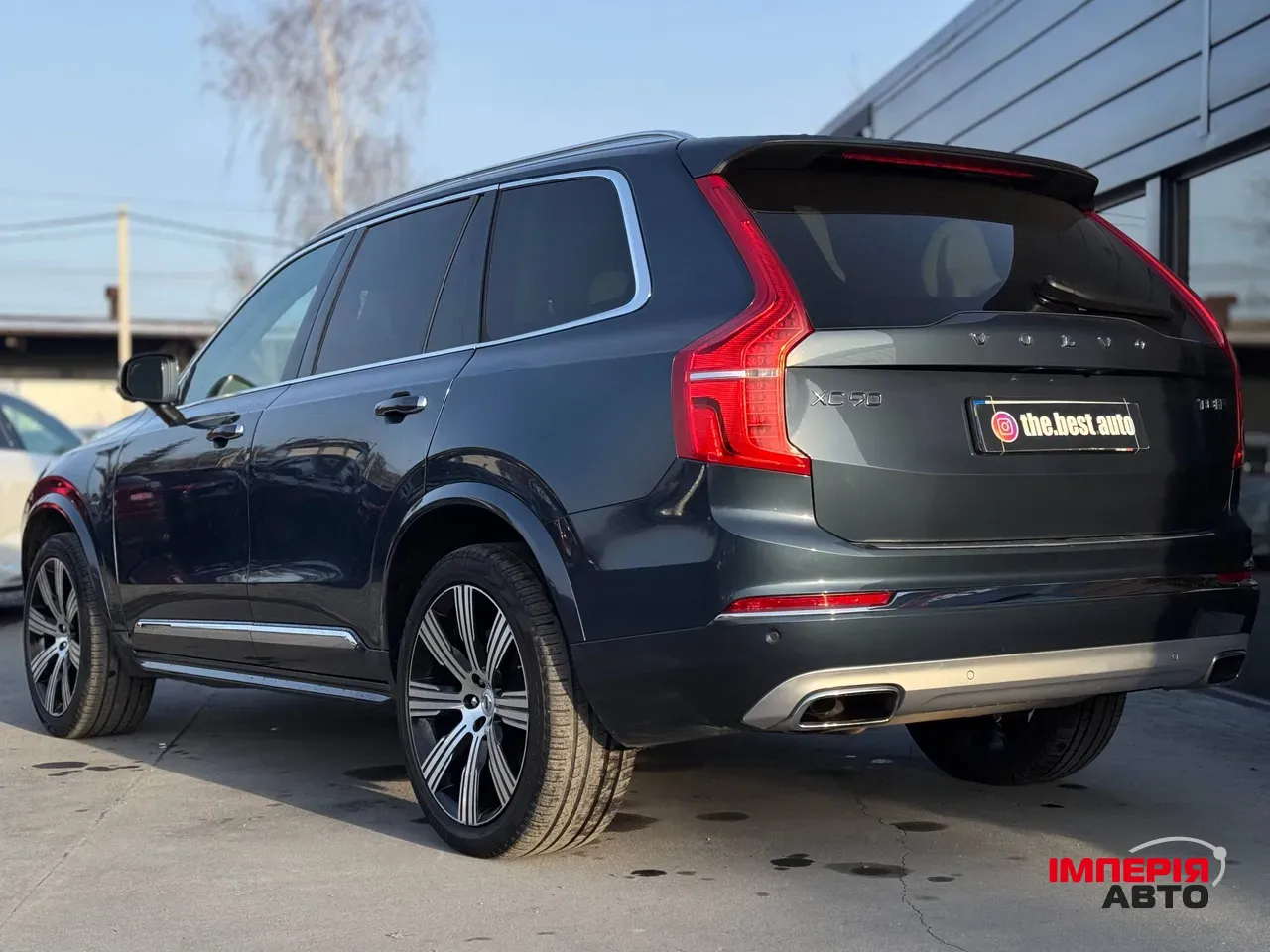 Volvo XC90 - фото 12