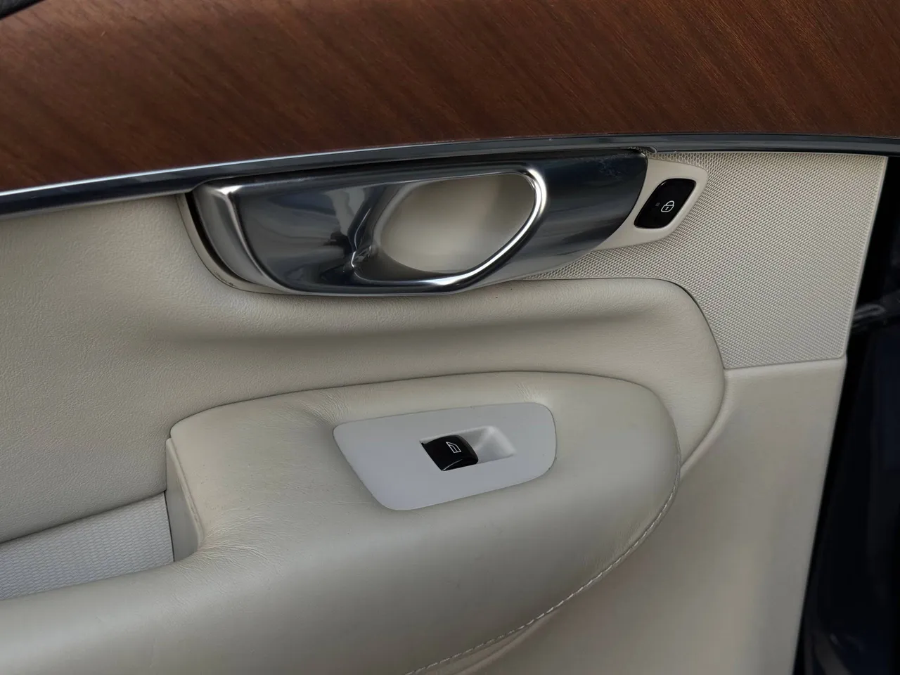 Volvo XC90 - фото 58