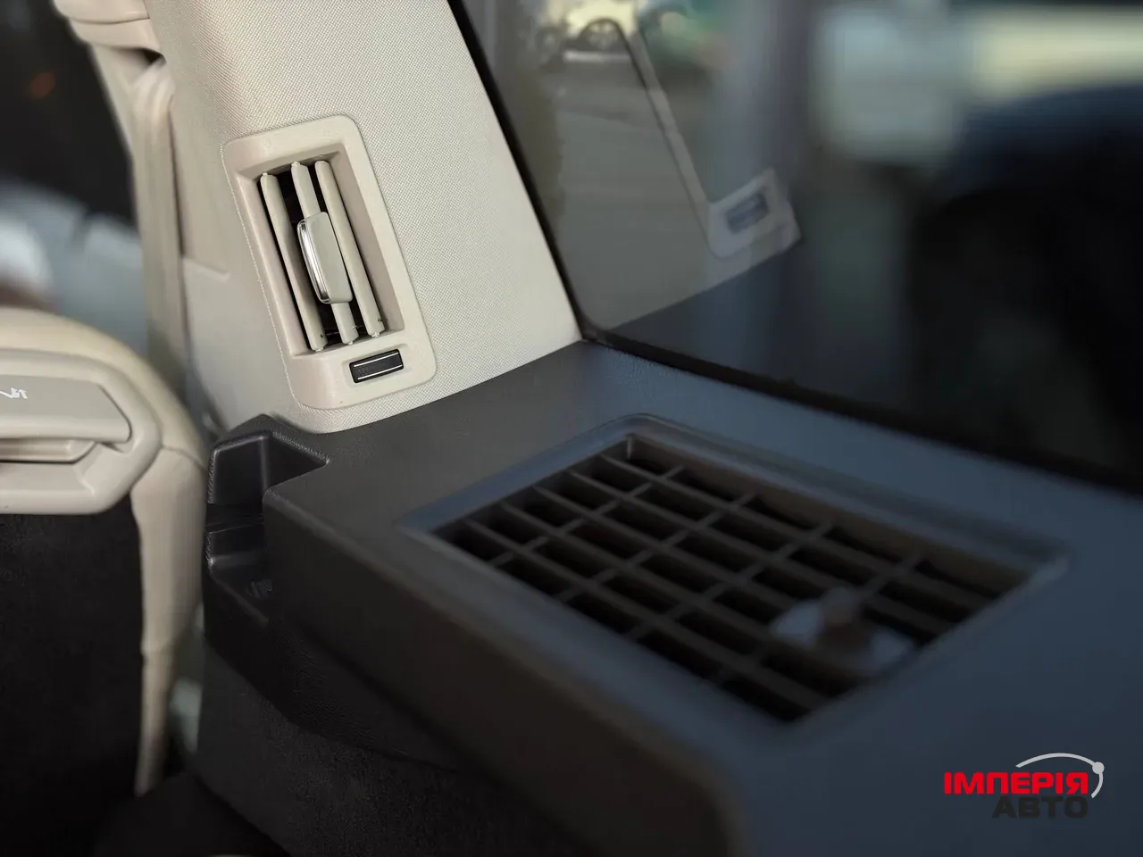 Volvo XC90 - фото 31