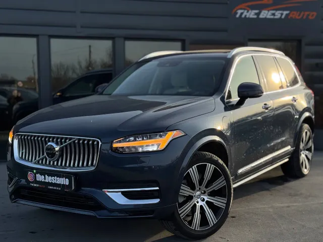 Volvo XC90 - фото 1